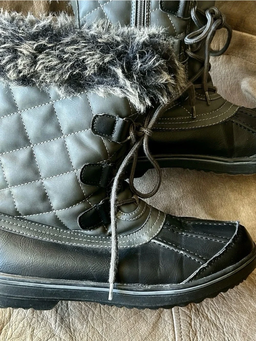 Dream Pairs Swiss-Low-5 Thinsulated Boots - Black/Grey - Size 8